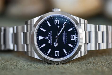 il rolex explorer ref. 214270